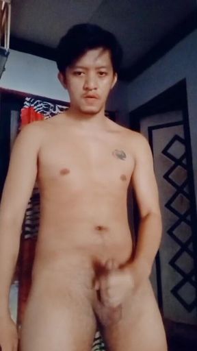 Hot Pinoy Boy Wanks in Public