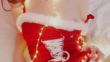 Sexy redhead babe Arina Fox is yours Xmas present