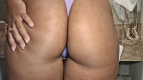 ela chegou, nao aguentei o tesao era muito e pedi uma mamada com beijo grego, a gozada foi daquele jeito