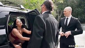 Jennifer White - Blowing Off Her Security