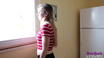 Sexy mature granny Daisy Chainz fucks amateur