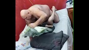 ESSA E A NOVINHA NOVINHA DO TIUZAO MUINTO GOSTOSA NA CAMA ELA QUER TRANSAR COM O COROA TODOS OS DIAS