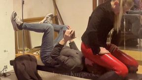 Revengefull wife fantasy - facesitting as a punishment - Nicole van Kuppeck in sexy red latex leggings