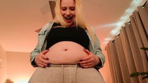 Giantess Swallows Uni Students for Breakfast Lunch & Dinner