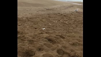 POV: scopiamo in spiaggia a ibiza