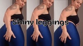 Shiny leggings