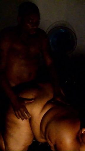 Midnight Sex with This BBW Slut