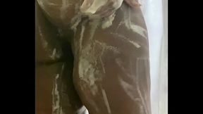 Squirting & washing my ass
