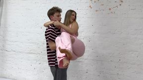 Power Carry Fetish – Sweet Aura Commands, Slave Obeys