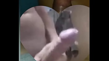 Goi&acirc_ninha puta . Galego fonso vai empurrar o cacete em sua buceta .ela vai puxar seus ovo fazendo ele rega&ccedil_a seu cuzinho e buceta