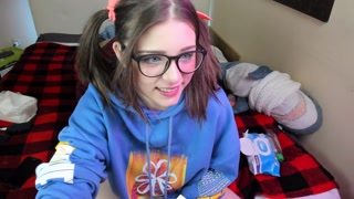 Vibrator and blowjob makes me cum