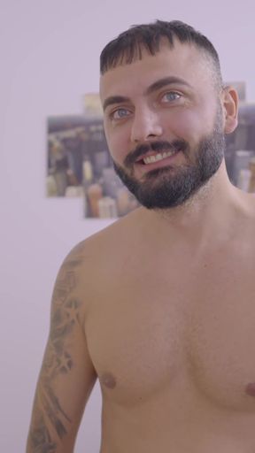 Julia Parker - Round 3 - This Is How I Like It in Bed!