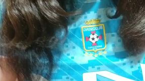 Amigas se chupan los dedos de los labios y lenguas pasionadas