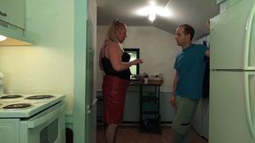 guy decides to dress as woman for the first time