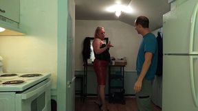 guy decides to dress as woman for the first time