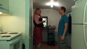 guy decides to dress as woman for the first time