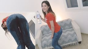 My super wet JEANS-PISS-ORGASM! JEANS WETTING MASTURBATION