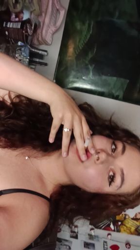 Smoking hot teen amateur strips down