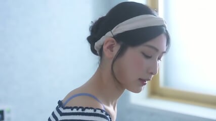 START-220 [Chinese Subtitles] My sister has a husband, and she helped me practice kissing when I was still a virgin. I couldn't control myself and ejaculated on her several times.