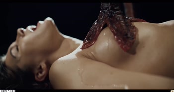 Ellie Luna's Alien Nightmare: Monster Cock and Ear Devouring