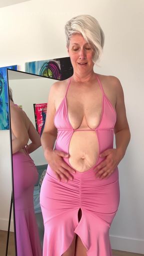 Helping StepMommy With Her Dress Ends in Naughty JOI