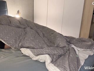 Stepdaughter sneaks into Dad’s daybed hoping for some Priceless Sex ????