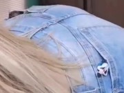 Giantess Debora guarda a todos en los bolsillos de su trasero (Trailer)