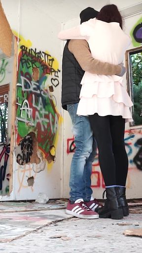 PornoVLOG - Italian amateur in abandoned location   Clip 1