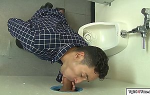 Tattooed trans Isabella Sorrenti anal fucks guy in gloryhole