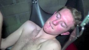 un hetero curieux de paris baise un gay pour une nouvelle experience sexuelle