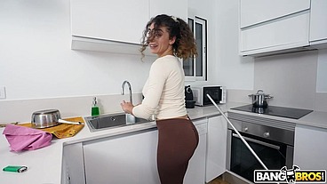 Lady Ana Cleans Potro's cock by squirting on it