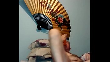 HUMMM besoin d'_une queue dans mon cul