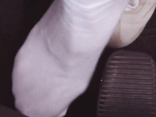 Barefoot Revving in Puma Sneakers