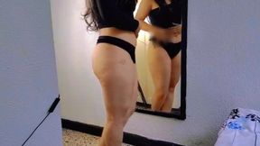 Hot Colombian girl shows off her tight white ass for him to enjoy