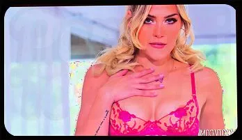 Savvy Suxx's Sultry Double Blowjob with Chocolate God