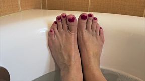 beautiful red nails feet & bubble bath
