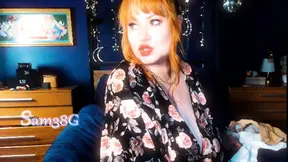 Samantha tries on huge bras for her massive 38G boobs