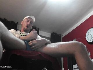 PROLLKING XXL - BAD HUNK LARGE KNOB PIDDLE & JERKOFF