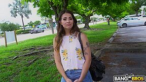 Peter Green, Sofie Reyez Money Loving Latina Takes A Ride / 22.8.2018