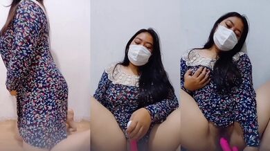 alone at home want to poke this chubby pussy