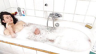 Amateur Fuck And No Condom Smoke & Jerk In My Bathtub