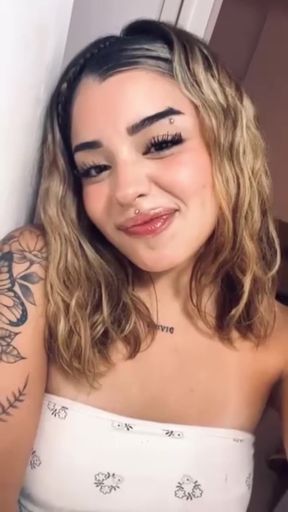 Tiny teen amateur shows off her tits and ass on OnlyFans