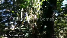 dogging eita indiazinha gostosa e tatuada chupo a rola do lutador de mma allan guerra gomes no mato a beira da praia apos tomar uma ducha no estacionamento