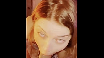 De m&aacute_s recuerdos tengo que fu&iacute_ una peque&ntilde_a y nocturna fiera en donde devoraba y f&aacute_cilmente sent&iacute_ la clausura del aire, te d&iacute_ mis tres ojos mi salvaje inocencia eres el espejo y la imagen perfecta!