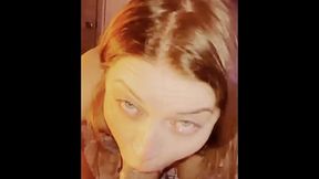 De m&aacute_s recuerdos tengo que fu&iacute_ una peque&ntilde_a y nocturna fiera en donde devoraba y f&aacute_cilmente sent&iacute_ la clausura del aire, te d&iacute_ mis tres ojos mi salvaje inocencia eres el espejo y la imagen perfecta!