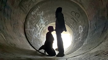 Tunnel BlowJob