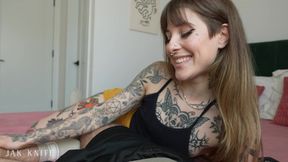 My girlfriend's hot tatted sister begs for a creampie - Awlivv