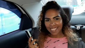 garconete sem dinheiro pra pagar a corrida de taxi , mas recebi de outra forma de pagamento