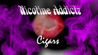 Claudia Adams seggét Tony James ragadós creampie-jével tölti meg.