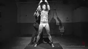 Pro Dom Ruckus Takes The 30 Pound Flogger